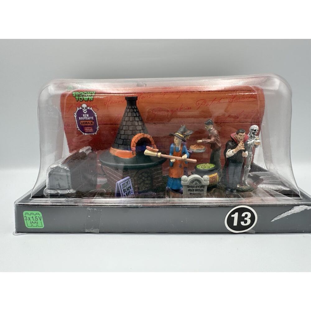 Lemax ZELDA'S BLACK CAT PIZZERIA Witches Pizza Oven Magic Spells #54440 NIB
